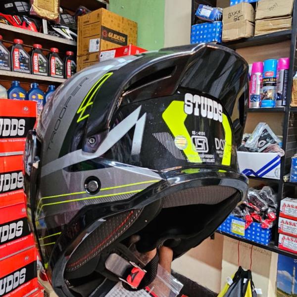 STUDDS Trooper D3 Ventura Decor Helmet – Matt Black N5
